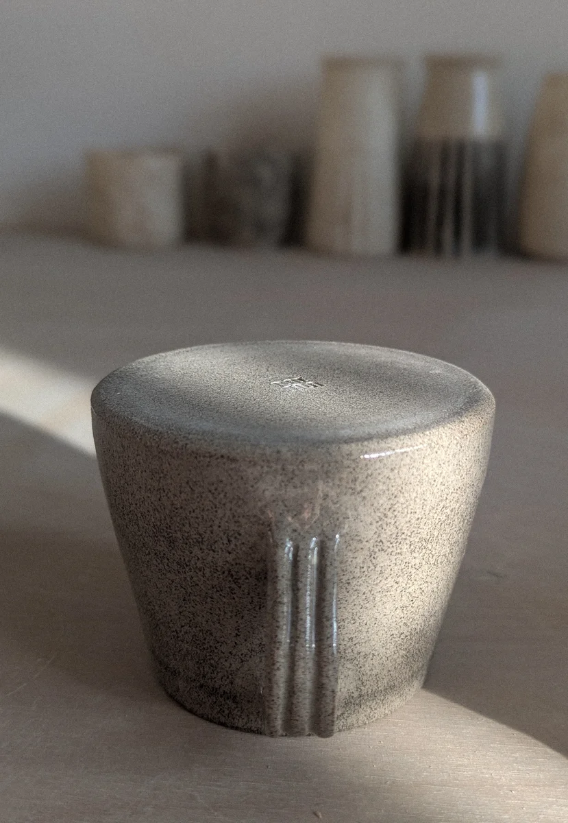 ENIO Tasse (shiny) – Ansicht 2